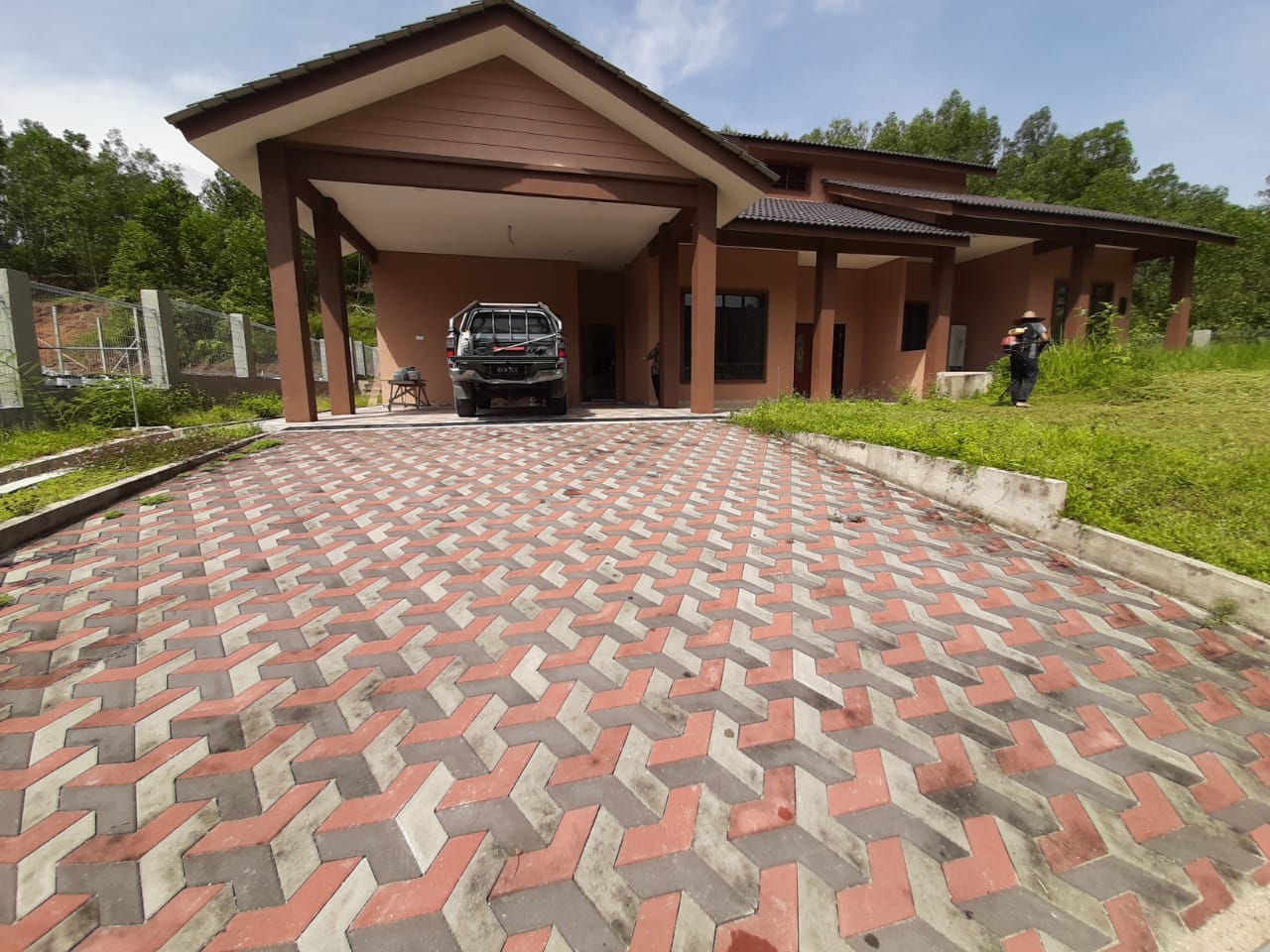 RUMAH BANGLO UNTUK DIJUAL