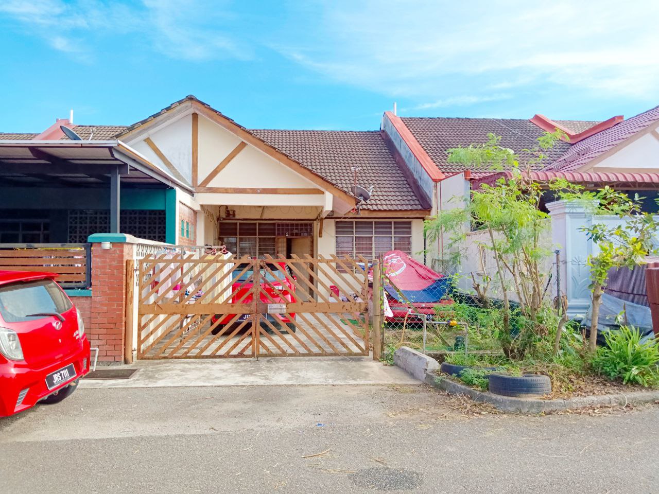 PANAS PANAS ,RUMAH TERES SETINGKAT TAMAN PERLING JOHOR BAHRU UNTUK DIJUAL