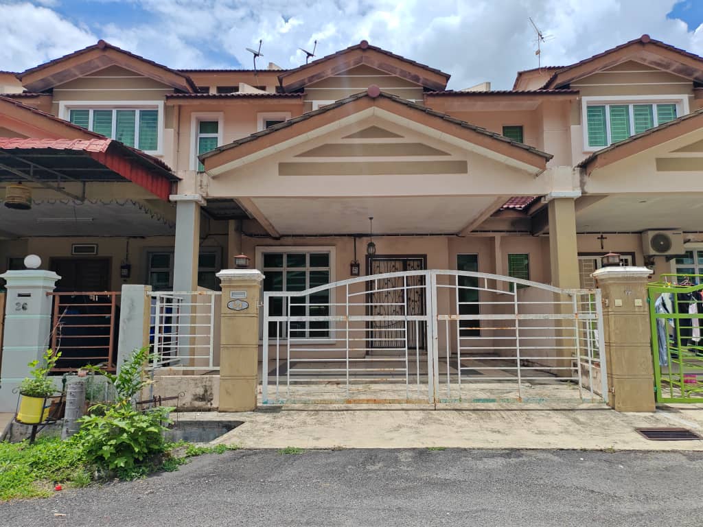 taman bukit beruang utama teres dua tingkat cantik untuk dijual melaka